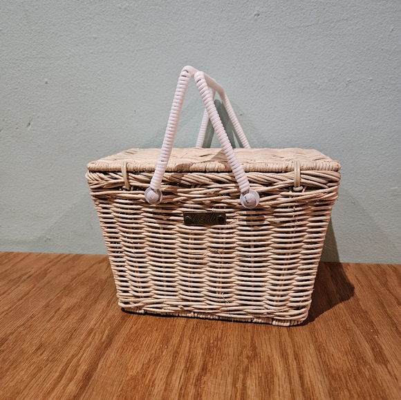 OLLI ELLAPiki Rattan Picnic Basket - Picture 2 of 6